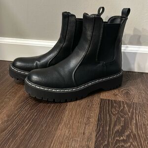 Sincerely Jules boots.